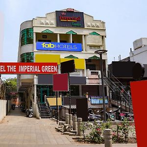 Fabhotel The Imperial Green